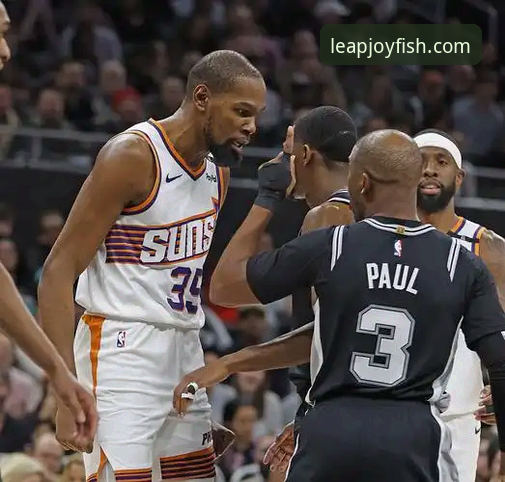 绝杀时刻的激情 vs 观赛平台的安心：乐鱼体育如何让52年的等待更值得？